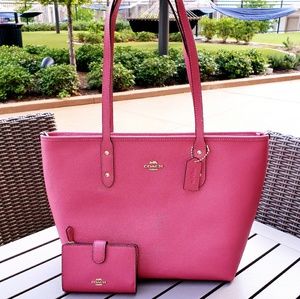 COACH CRSGRN CITY ZIP TOTE & LTH MED CRN W…